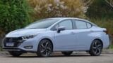 Nissan Versa 2027 chega ao Brasil mais caro, mantém o visual atual e ainda fica sem a reestilização já apresentada no mercado mexicano. (Imagem: divulgação)