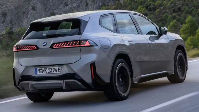 BMW iX3 chega ao Brasil por R$ 582.950 com 570 km de autonomia, painel de 43 polegadas, 469 cv e arquitetura elétrica de 800 volts.