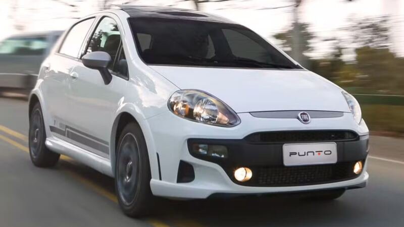 Confira quatro carros esportivos usados, do Golf GTI ao Civic Si, com preços a partir de R$ 43 mil e detalhes de motor e desempenho.