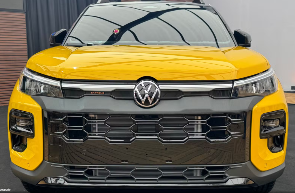 Volkswagen Tukan aparece sem camuflagem em Barretos e prepara estreia nacional em 2027 com motor híbrido flex e versões de trabalho.
